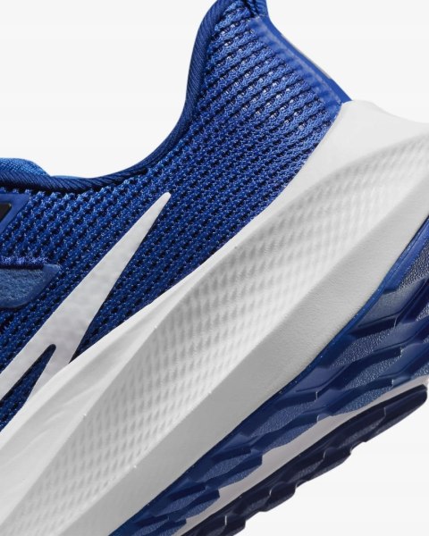 Nike Pegasus 40 Air Zoom GS DX2498-400 rozm 36.5 23 cm Nike Pegasus 40 Air Zoom GS DX2498-400 rozm 36.5 23 cm