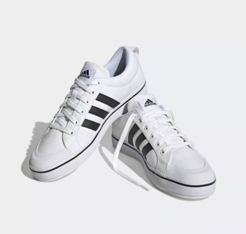 Adidas buty męskie sportowe Bravada rozmiar 44 Adidas buty męskie sportowe Bravada rozmiar 44